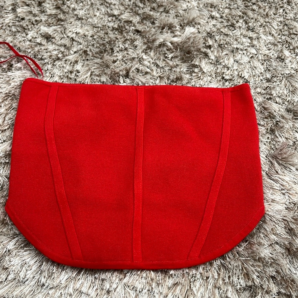 ARITZIA Babaton contour top Size Small